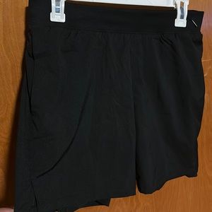 Old navy active men’s shorts